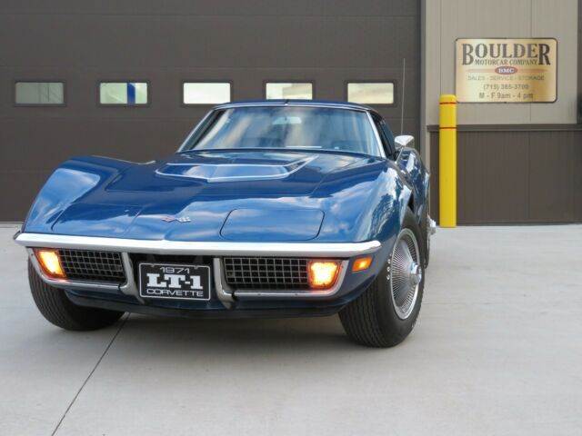 Chevrolet Corvette 1971 image number 2