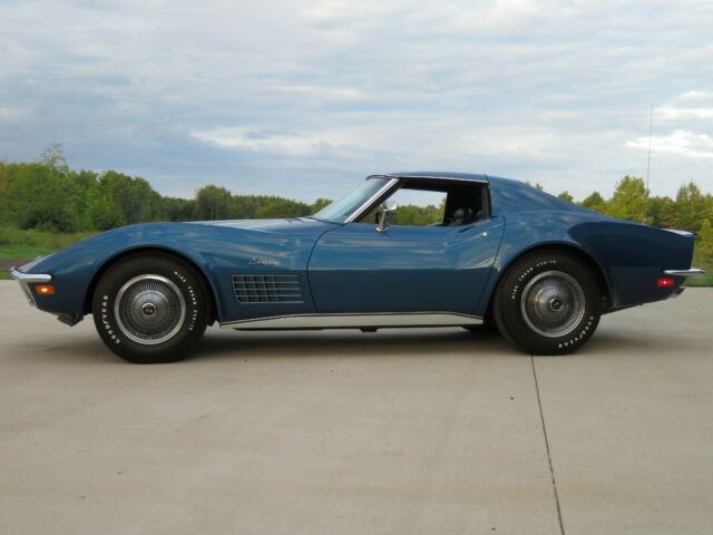 Chevrolet Corvette 1971 image number 30