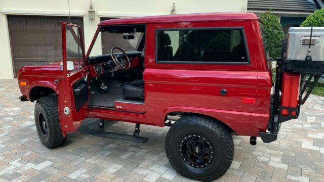 Ford Bronco 1972 image number 2