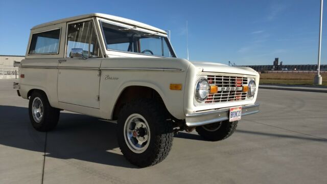 Ford Bronco 1975 image number 26