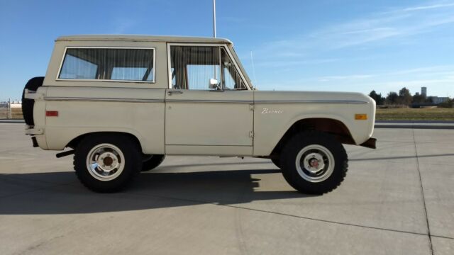 Ford Bronco 1975 image number 27