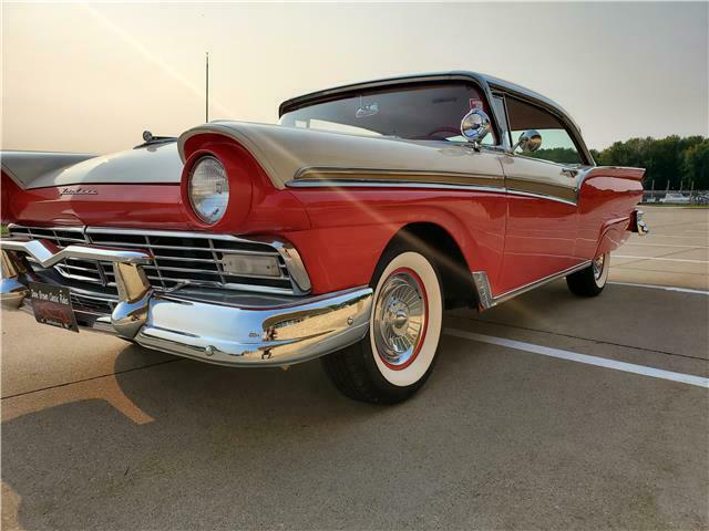 Ford Fairlane 1957 image number 13