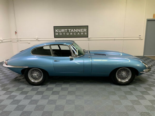 Jaguar E-Type 1962 image number 19