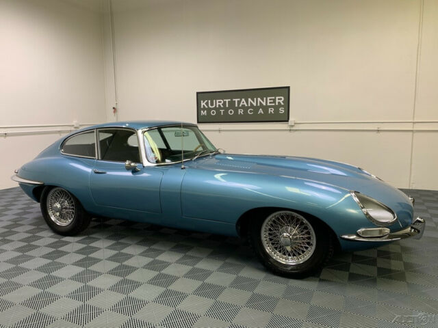 Jaguar E-Type 1962 image number 6