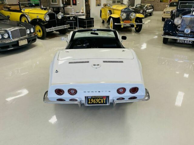 Chevrolet Corvette 1969 image number 19