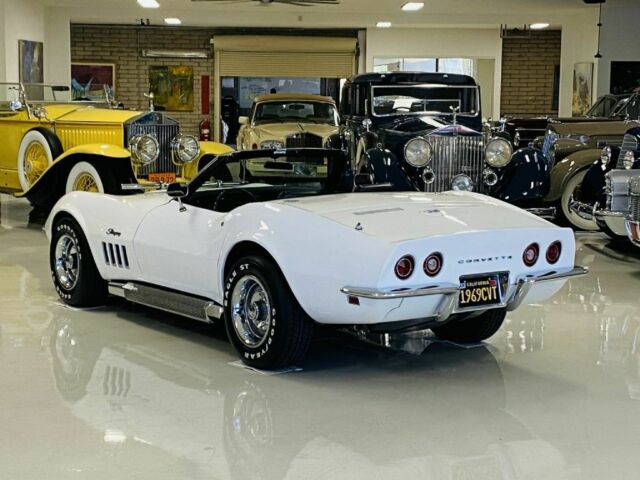 Chevrolet Corvette 1969 image number 2