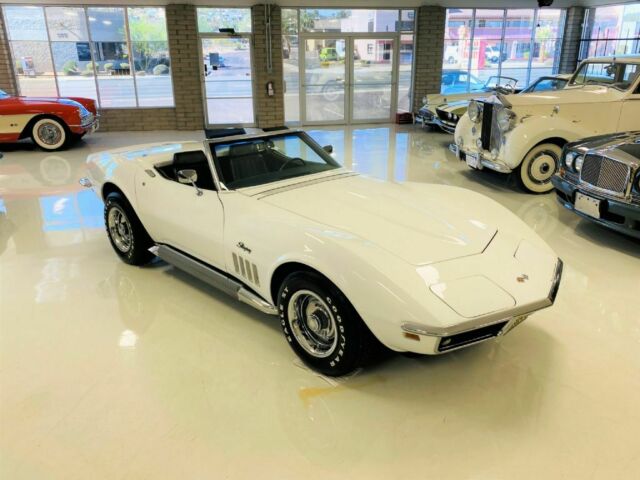 Chevrolet Corvette 1969 image number 28