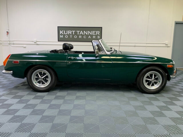 MG MGB 1973 image number 18