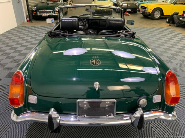 MG MGB 1973 image number 9