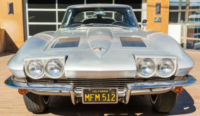 Chevrolet Corvette 1963 image number 32