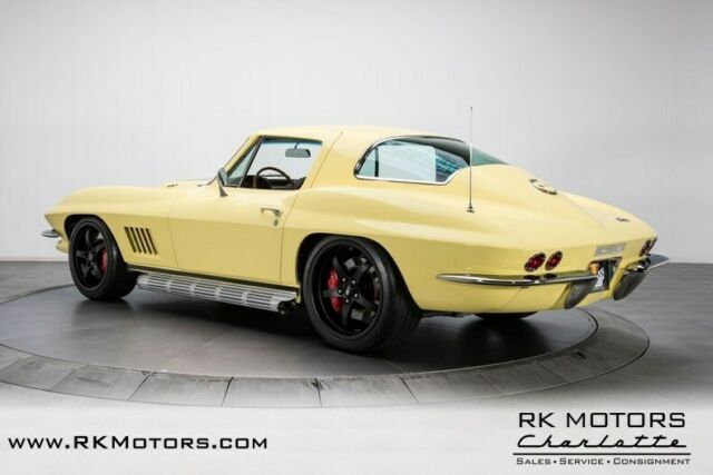 Chevrolet Corvette 1967 image number 9