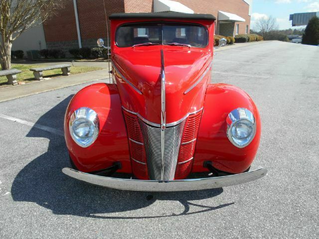 Ford Deluxe 1940 image number 25