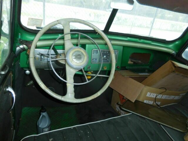 Willys Jeepster 1949 image number 31