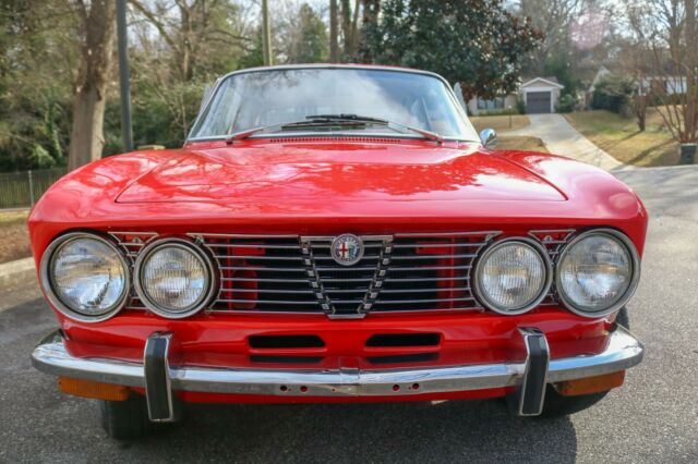 Alfa Romeo GTV 1974 image number 1