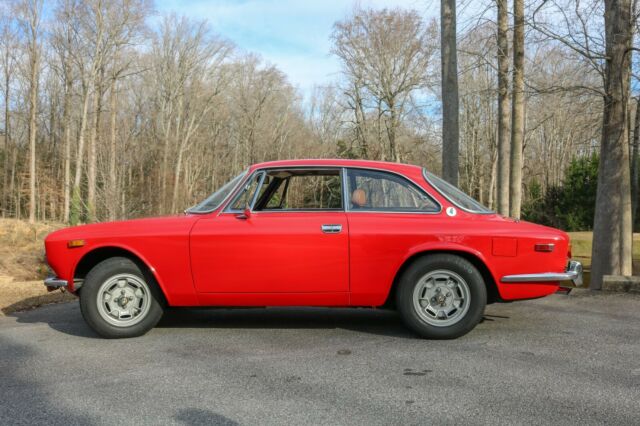 Alfa Romeo GTV 1974 image number 15