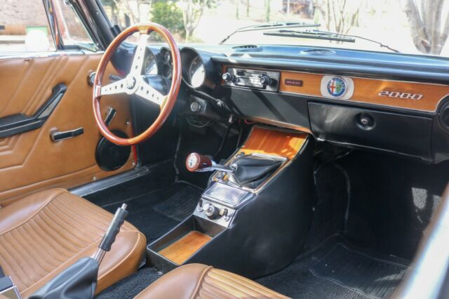 Alfa Romeo GTV 1974 image number 6