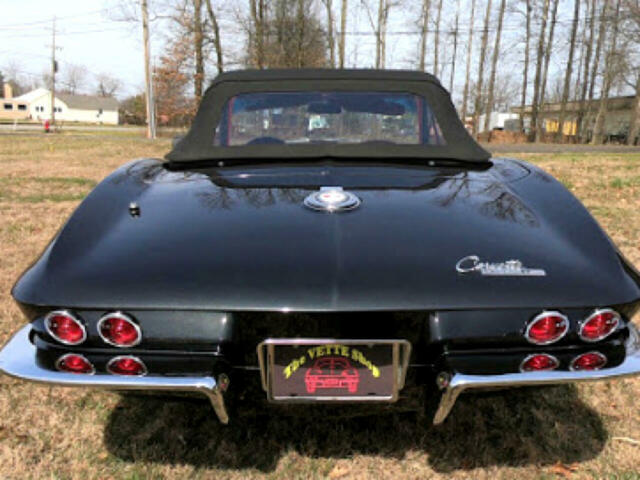 Chevrolet Corvette 1965 image number 25