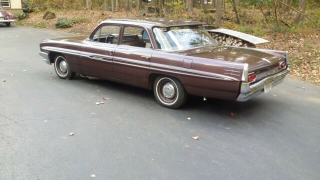 Pontiac Bonneville 1961 image number 4