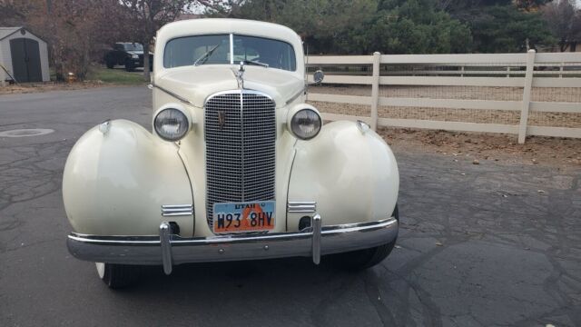 Cadillac Series 75 1937 image number 22