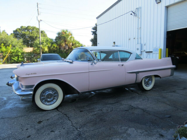 Cadillac DeVille 1957 image number 2