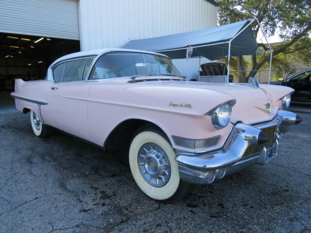 Cadillac DeVille 1957 image number 28