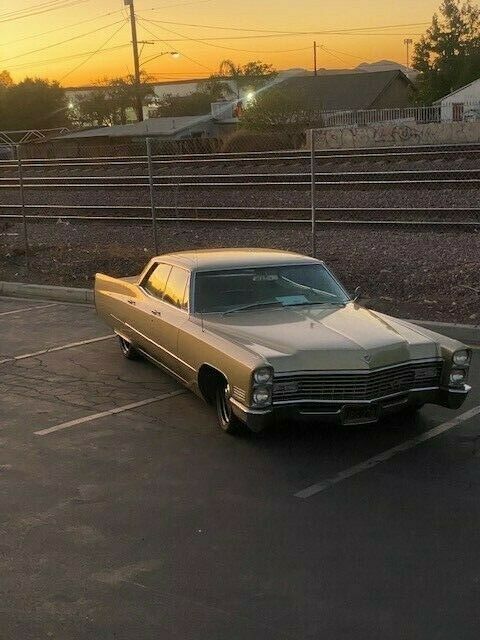 Cadillac DeVille 1967 image number 0