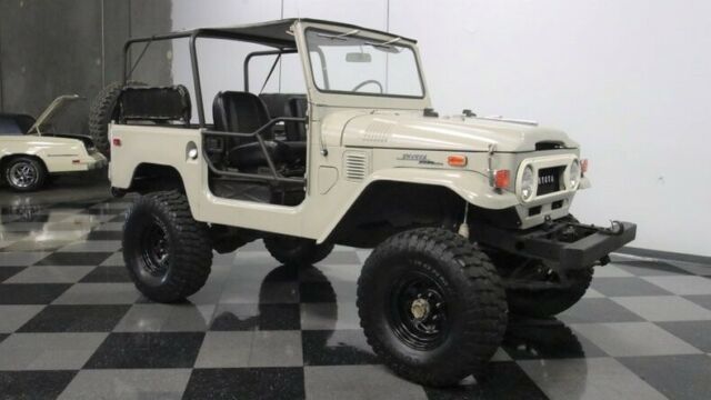 Toyota FJ Cruiser 1971 image number 16