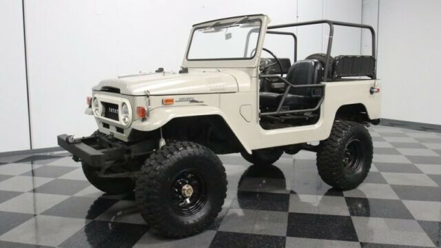 Toyota FJ Cruiser 1971 image number 6