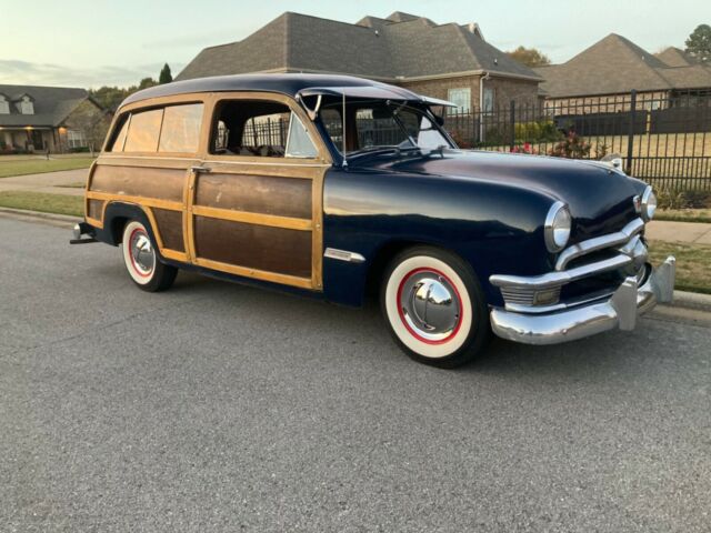 Ford Country Squire 1950 image number 29