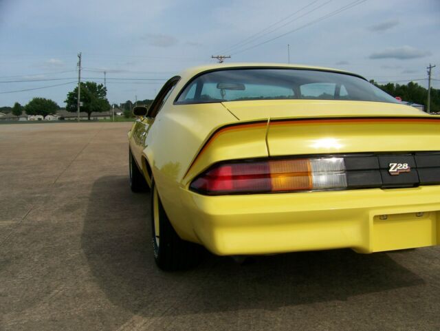 Chevrolet Camaro 1978 image number 28