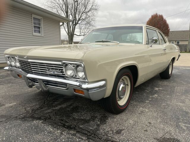 Chevrolet Biscayne Automatic 1966 image number 28