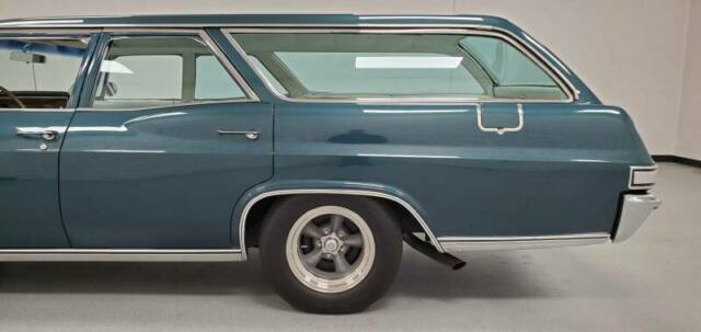 Chevrolet Impala 1965 image number 2