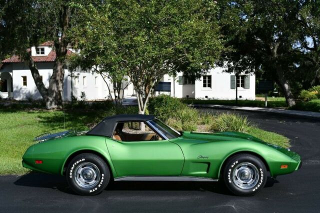 Chevrolet Corvette 1975 image number 30