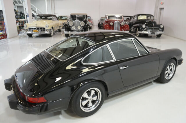 Porsche 911 1975 image number 8