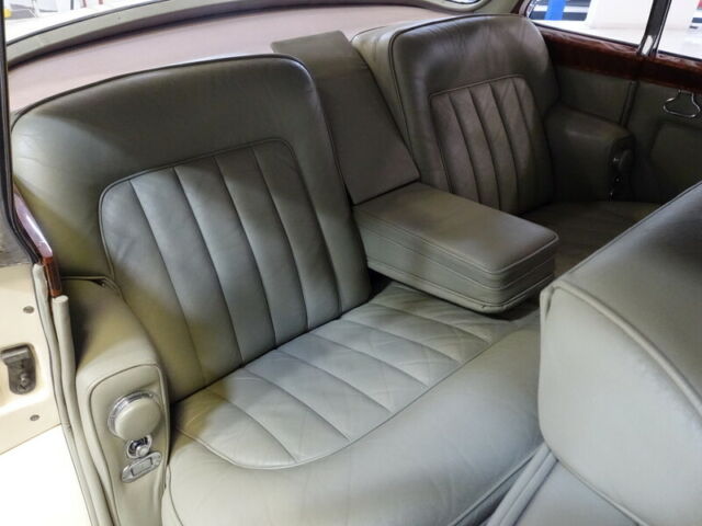 Bentley Continental 1973 image number 35