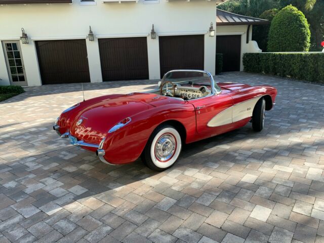 Chevrolet Corvette 1957 image number 20