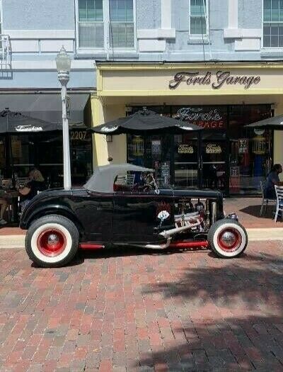 Ford Roadster Hi-Boy 1932 image number 0