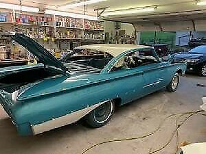 Ford Galaxie 1960 image number 16