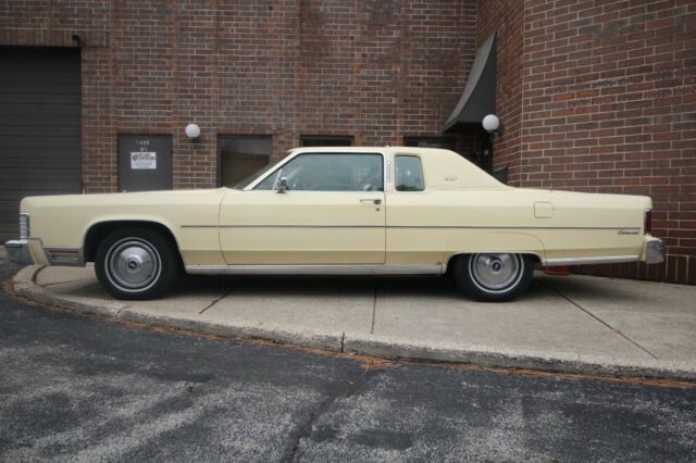 Lincoln Continental 1976 image number 1