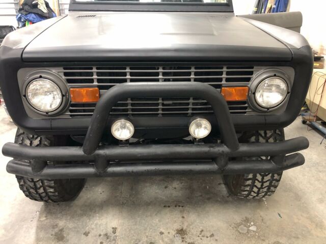 Ford Bronco 1974 image number 2