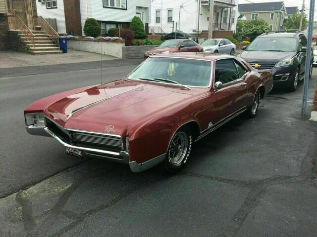 Buick riveria 1967 image number 0