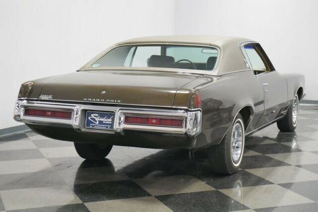 Pontiac Grand Prix 1969 image number 12