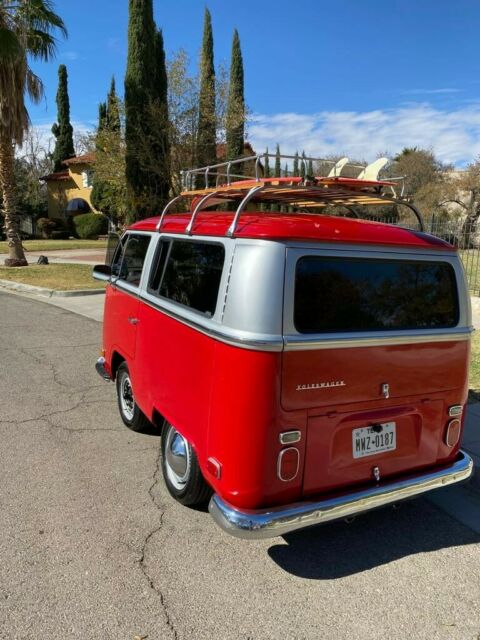 Volkswagen Bus/Vanagon 1970 image number 18