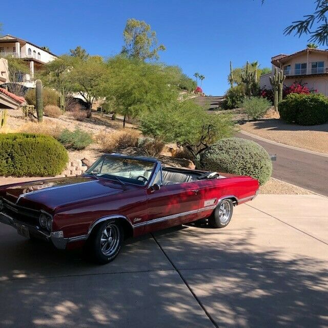 Oldsmobile Cutlass 1965 image number 1