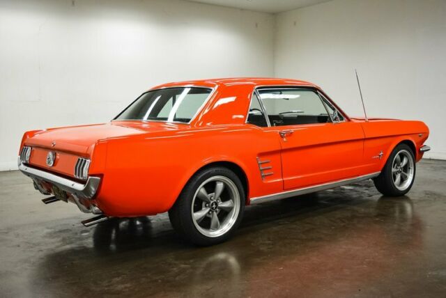 Ford Mustang 1966 image number 30