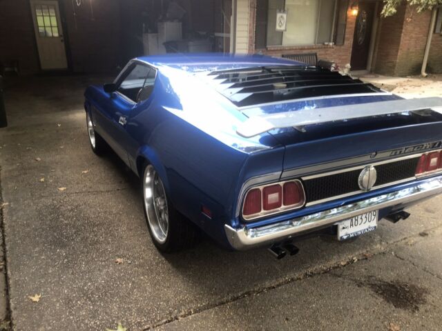 Ford Mustang 1973 image number 8