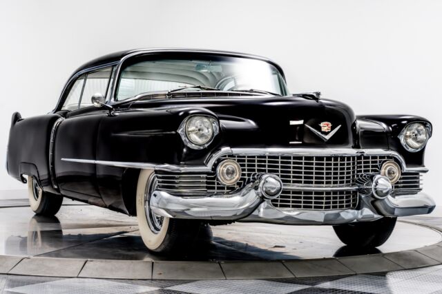 Cadillac DeVille 1954 image number 25