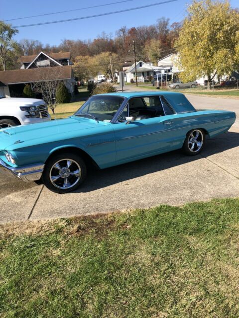 Ford Thunderbird 1964 image number 17