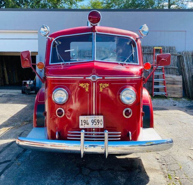 American LaFrance Fire Truck 1948 image number 1