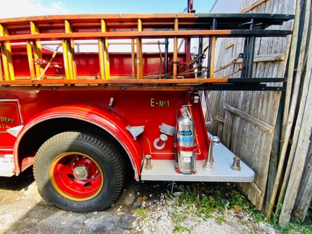 American LaFrance Fire Truck 1948 image number 28